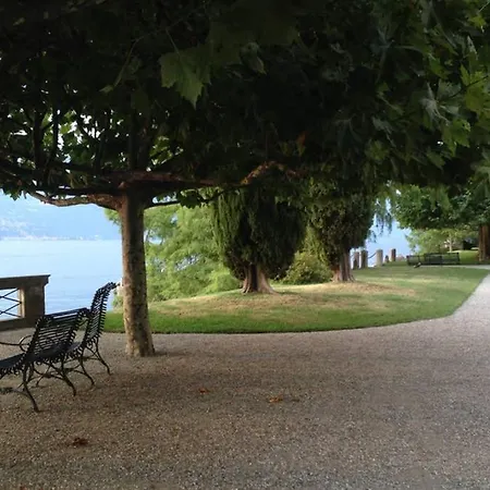 Lakeshore House شقة